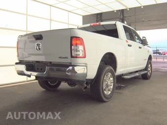 2024 Ram 2500 Big Horn Crew Cab Medium Bed - miniatura 4
