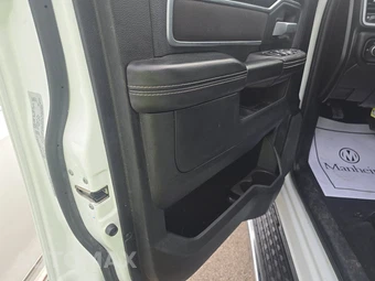 2024 Ram 2500 Big Horn Crew Cab Medium Bed - miniatura 9