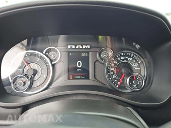 2024 Ram 2500 Big Horn Crew Cab Medium Bed - miniatura 9