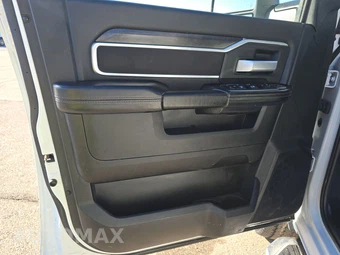 2024 Ram 2500 Big Horn Crew Cab Medium Bed - miniatura 9