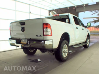 2024 Ram 2500 Big Horn Crew Cab Medium Bed - miniatura 4
