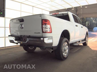 2024 Ram 2500 Big Horn Crew Cab Medium Bed - miniatura 4