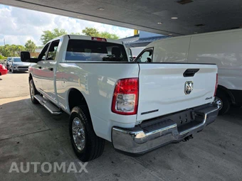 2024 Ram 2500 Big Horn Crew Cab Medium Bed - miniatura 2