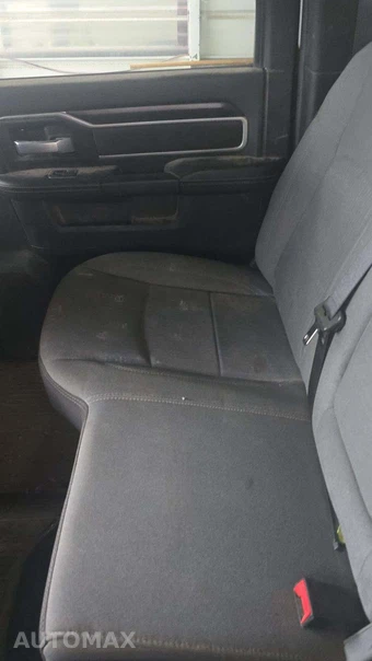 2024 Ram 2500 Big Horn Crew Cab Medium Bed - miniatura 28