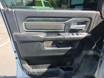 2024 Ram 2500 Big Horn Crew Cab Medium Bed - miniatura 9