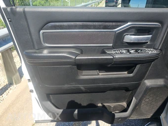 2024 Ram 2500 Big Horn Crew Cab Medium Bed - miniatura 9