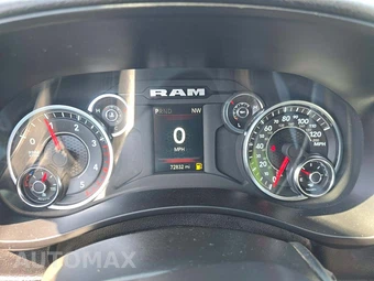 2024 Ram 2500 Big Horn Crew Cab Medium Bed - miniatura 9