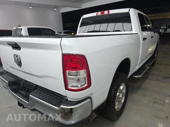 2024 Ram 2500 Big Horn Crew Cab Medium Bed - miniatura 4