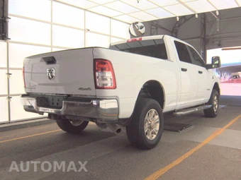 2024 Ram 2500 Big Horn Crew Cab Medium Bed - miniatura 4