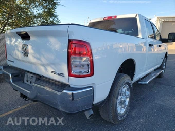 2024 Ram 2500 Big Horn Crew Cab Medium Bed - miniatura 4