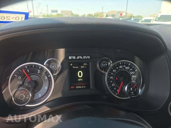 2024 Ram 2500 Big Horn Crew Cab Medium Bed - miniatura 9