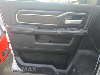 2024 Ram 2500 Big Horn Crew Cab Medium Bed - miniatura 9