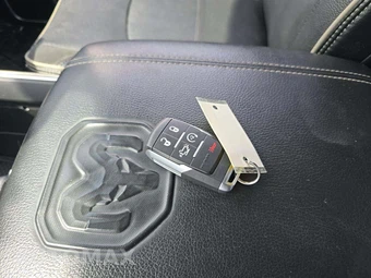 2024 Ram 2500 Laramie Crew Cab Long Bed - miniatura 8