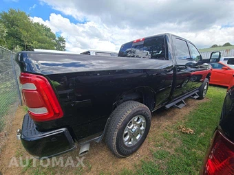 2024 Ram 2500 Laramie Crew Cab Medium Bed - miniatura 3