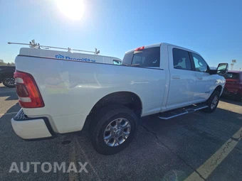 2024 Ram 2500 Laramie Crew Cab Medium Bed - miniatura 4