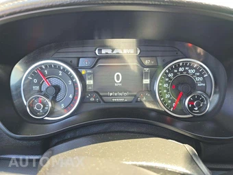 2024 Ram 2500 Laramie Crew Cab Medium Bed - miniatura 9