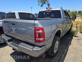 2024 Ram 2500 Laramie Crew Cab Medium Bed – miniatura 3
