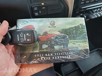 2024 Ram 2500 Laramie Crew Cab Medium Bed – miniatura 23