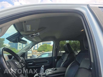 2024 Ram 2500 Laramie Crew Cab Medium Bed - miniatura 11