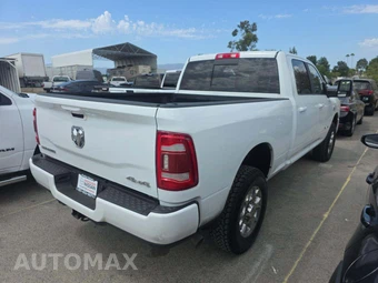 2024 Ram 2500 Laramie Crew Cab Medium Bed - miniatura 3