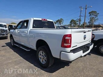 2024 Ram 2500 Laramie Crew Cab Medium Bed - miniatura 2