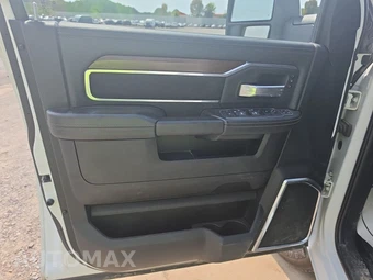 2024 Ram 2500 Laramie Crew Cab Medium Bed - miniatura 9