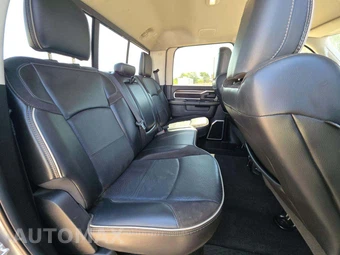 2024 Ram 2500 Laramie Crew Cab Medium Bed - miniatura 16