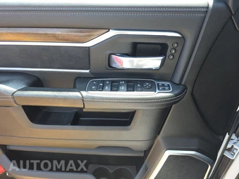 2024 Ram 2500 Laramie Crew Cab Medium Bed – miniatura 9
