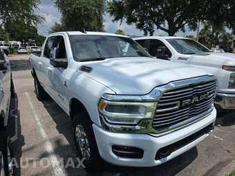 2024 Ram 2500 Laramie Crew Cab Medium Bed – miniatura 4
