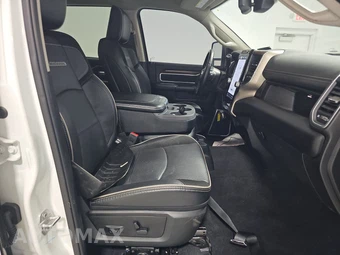 2024 Ram 2500 Laramie Crew Cab Medium Bed - miniatura 8