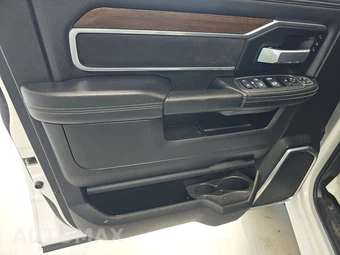 2024 Ram 2500 Laramie Crew Cab Medium Bed - miniatura 9