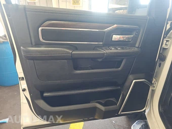 2024 Ram 2500 Laramie Crew Cab Medium Bed - miniatura 9