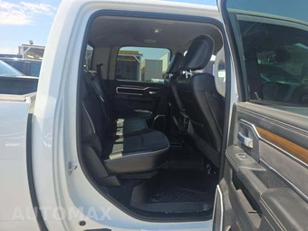 2024 Ram 2500 Laramie Crew Cab Medium Bed - miniatura 16