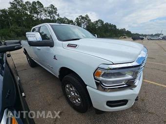 2024 Ram 2500 Laramie Crew Cab Medium Bed – miniatura 3