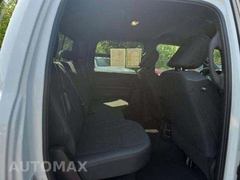 2024 Ram 2500 Tradesman Crew Cab Medium Bed – miniatura 16