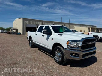 2024 Ram 2500 Tradesman Crew Cab Medium Bed - samochód z USA z aukcji Manheim, oferta Kup Teraz w AUTOMAX