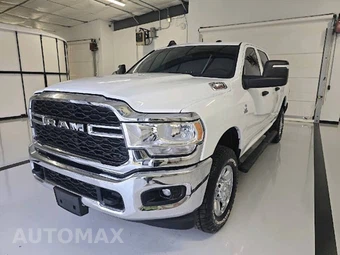 2024 Ram 2500 Tradesman Crew Cab Medium Bed - samochód z USA z aukcji Manheim, oferta Kup Teraz w AUTOMAX
