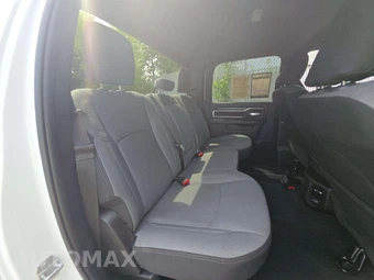 2024 Ram 3500 Big Horn Crew Cab Long Bed – miniatura 16