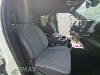 2024 Ram 3500 Big Horn Crew Cab Long Bed – miniatura 18