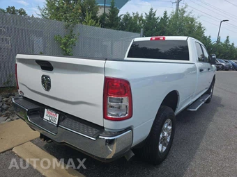 2024 Ram 3500 Big Horn Crew Cab Long Bed – miniatura 3