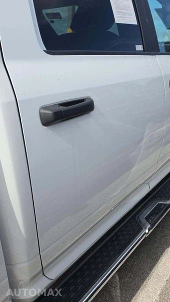 2024 Ram 3500 Big Horn Crew Cab Long Bed – miniatura 23