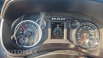 2024 Ram 3500 Big Horn Crew Cab Long Bed – miniatura 22