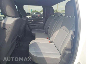 2024 Ram 3500 Big Horn Crew Cab Long Bed – miniatura 13
