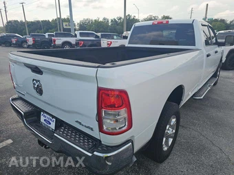 2024 Ram 3500 Big Horn Crew Cab Long Bed – miniatura 3