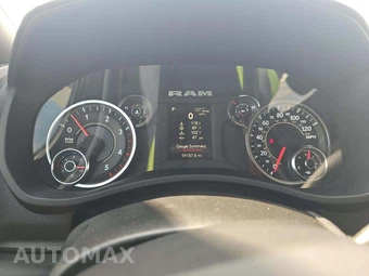 2024 Ram 3500 Big Horn Crew Cab Long Bed – miniatura 9