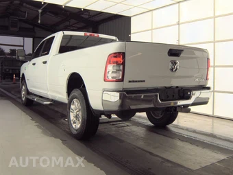2024 Ram 3500 Big Horn Crew Cab Long Bed – miniatura 6