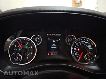 2024 Ram 3500 Big Horn Crew Cab Long Bed – miniatura 9