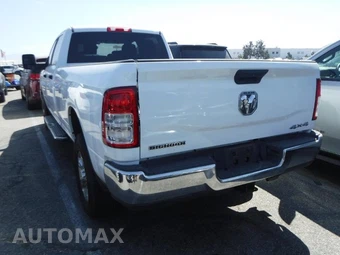 2024 Ram 3500 Big Horn Crew Cab Long Bed – miniatura 4