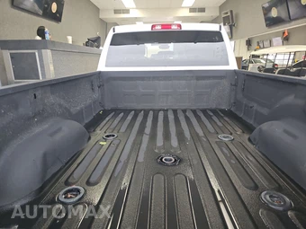 2024 Ram 3500 Big Horn Crew Cab Long Bed - miniatura 16