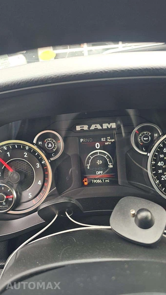 2024 Ram 3500 Big Horn Crew Cab Long Bed - miniatura 21